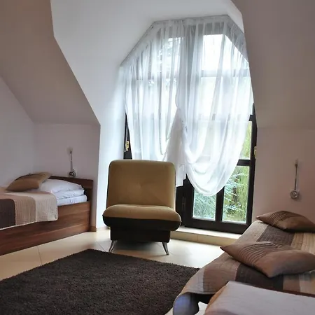 Dom Lub Z Widokiem Na Góry Wichrowe Wzgórza Z Basenem Brenna Ustroń