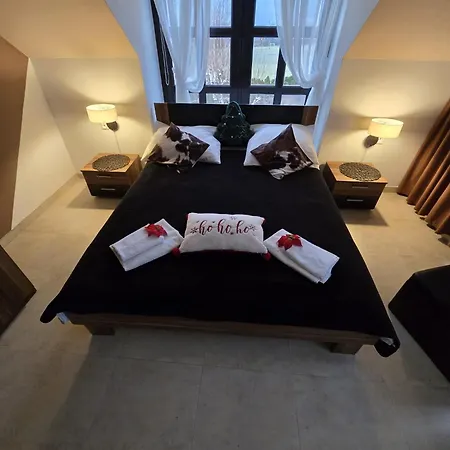 Dom Lub Z Widokiem Na Góry Wichrowe Wzgórza Z Basenem Brenna Ustroń