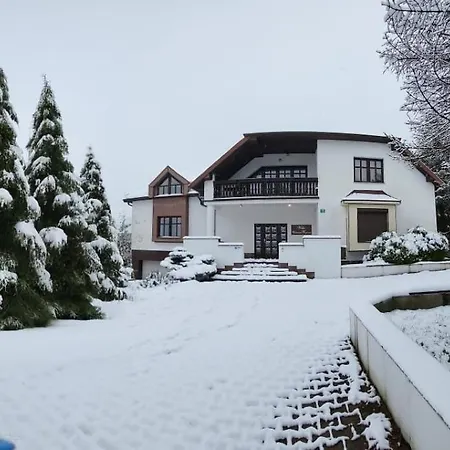 Dom Lub Z Widokiem Na Gory Wichrowe Wzgorza Z Basenem Brenna Ustroń
