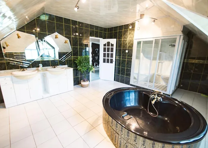 Dom Lub Z Widokiem Na Gory Wichrowe Wzgorza Z Basenem Brenna Ustron