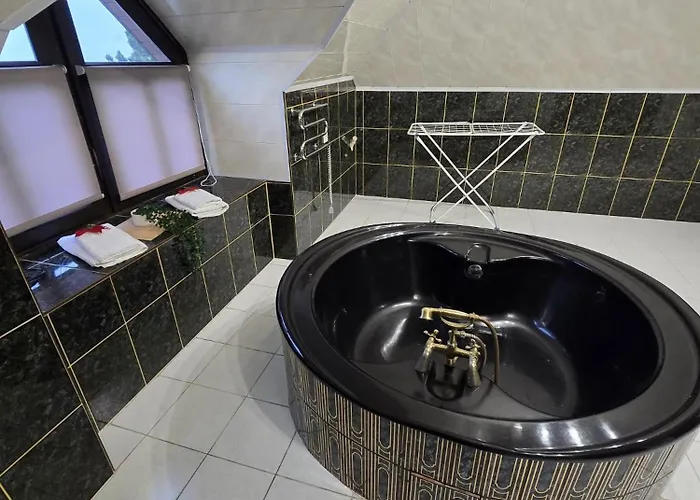 Dom Lub Z Widokiem Na Gory Wichrowe Wzgorza Z Basenem Brenna *