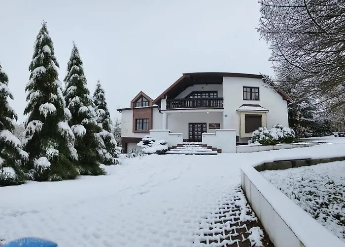 Dom Lub Z Widokiem Na Gory Wichrowe Wzgorza Z Basenem Brenna Устронь