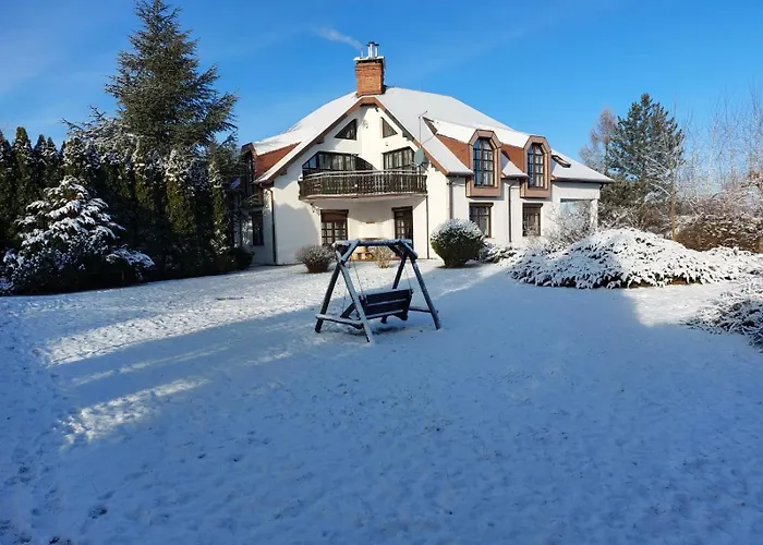 Dom Lub Z Widokiem Na Gory Wichrowe Wzgorza Z Basenem Brenna Апартаменты Устронь